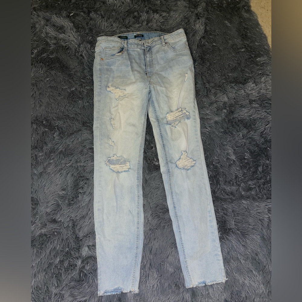 Light wash jeans